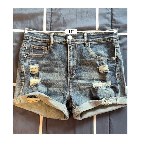 NWOT Women's Size Medium Y2K Western Medium Wash Destressed Jean Shorts - Picture 3 of 7